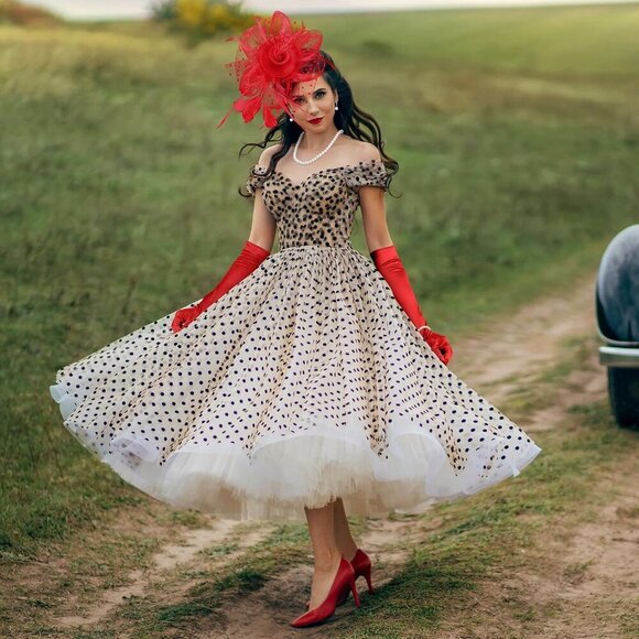 Women’s Fascinator Hat and Gloves Set Mesh Veil Pearl Jewelry for Tea Party - Picture 5 of 6